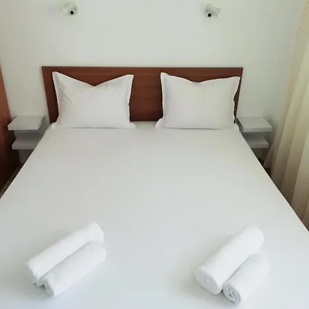Kera Πανσιόν Σωζόπολη