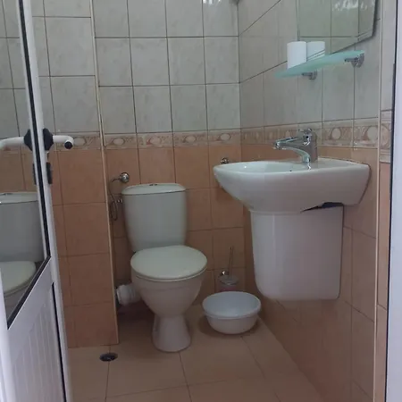 Kera Pensionat 4*