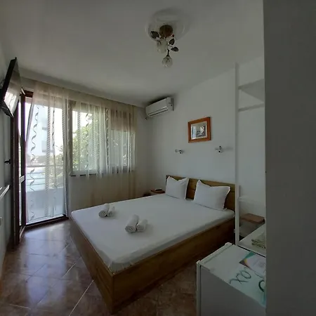 Pensionat Kera 4*