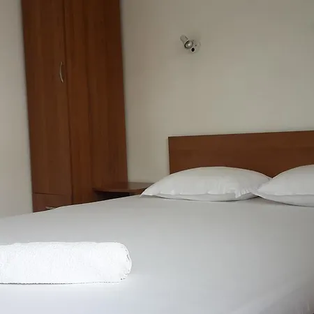 Pensionat Kera 4*